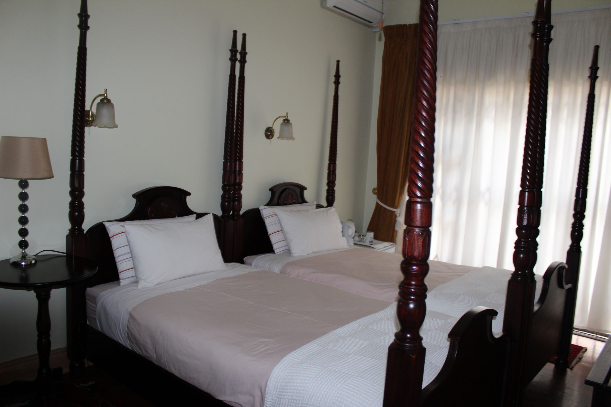 Mendelssohn Manor Guest House Randburg Bagian luar foto